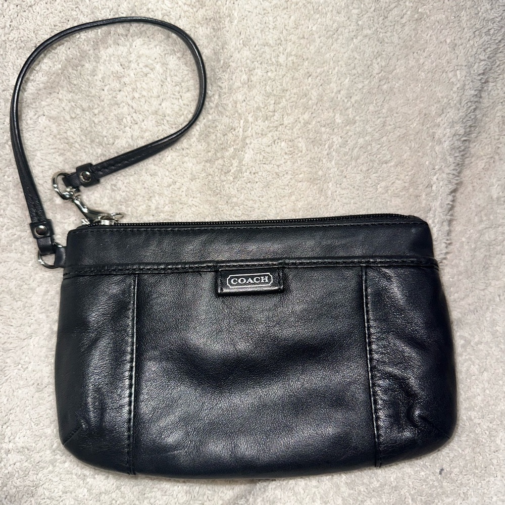Coach Daisy Spectator Wristlet/Cosmetic Bag